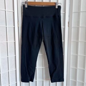 Lululemon Black Cropped Athletic Leggings Size 4